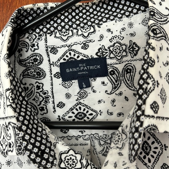 Patterned Botton Down Shirt! - Picture 6 of 8